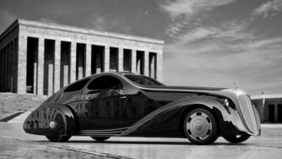 Rolls Royce’un 77 yıllık efsanevi modelini yeniden tasarladı