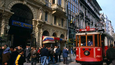 Meğer İstiklal'de kira sudan ucuzmuş!