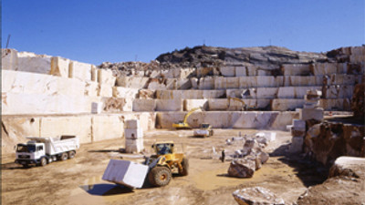 Mermer fabrikalarına işçi bulunamıyor!