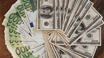 Dolar ve Euro yükselişle başladı