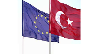 Sarko gitti kavga bitti!