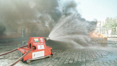 Azerbaycan yangınları Türk robotla söndürecek!