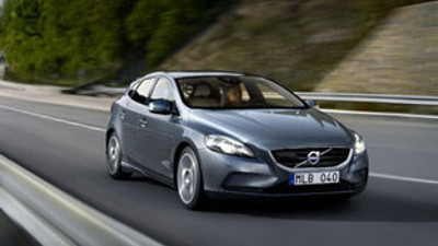 Yayalar için en güvenli otomobil yolda!