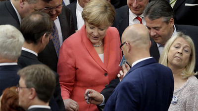 Almanya'dan kritik Yunanistan oylaması