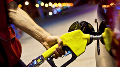 Petrol inişe devam ediyor!