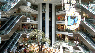 "AVM'lerde fiyatlar indirime rağmen pahalı"