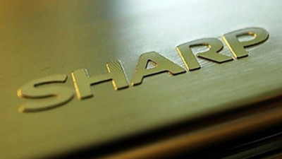 Samsung, Sharp'a ortak oldu