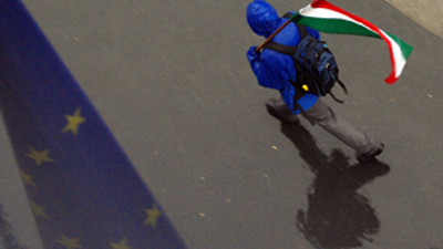 Macaristan batıyor mu?