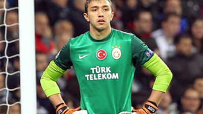 Muslera Barcelona yolunda