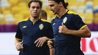 Aysal'dan şampiyonluk hediyesi İbrahimoviç!