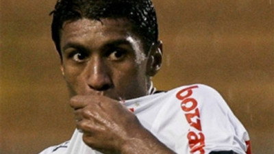 Fenerbahçe, Paulinho için elini çabuk tutmalı!