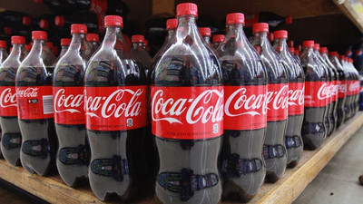 Coca Cola'dan tarihi geri adım!