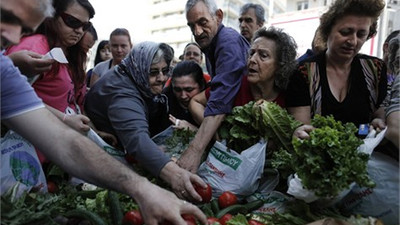 Komşuda bedava sebze-meyve yarışı