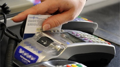 Kredi kartıyla alışveriş arttı