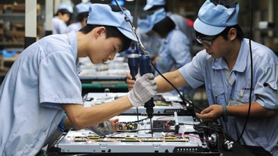 Çin'de imalat 4 yılın en düşüğüne geriledi