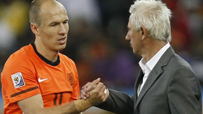Marwijk: Robben'i Fener'e getirebilirim