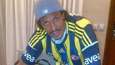 Fenerbahçe'nin yeni transferi formayı giydi!