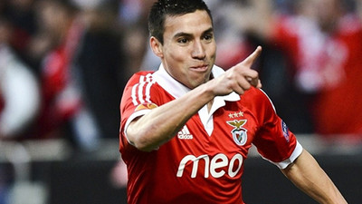 Cardozo tamam, Benfica direniyor!