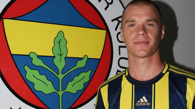 Fenerbahçe İsveçli yıldıza imza attırdı!