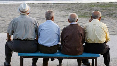 Yaşlandıkça emekli maaşı artacak