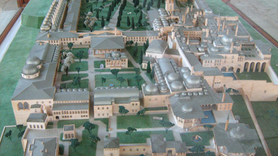 Bakandan Ortadoğu'ya turizm atağı