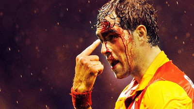 Çakılı defans rakip forveti bıçakladı!