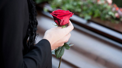 Öldükten sonra 600 milyon dolar harcadı!