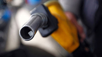 Petrol bir günde yüzde 12 arttı