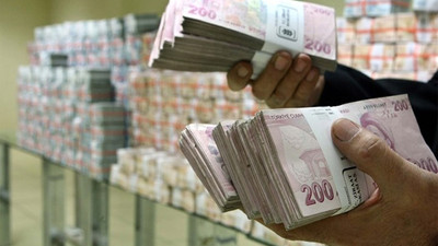 Hazine 4,9 milyar lira borçlandı