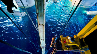 Petrol 1 ayın dibinde!