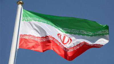 Fransız devi, İran'a geri döndü