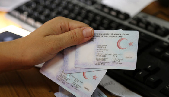 Çipli kimlikler artık başvurulduğu gün hazır olacak