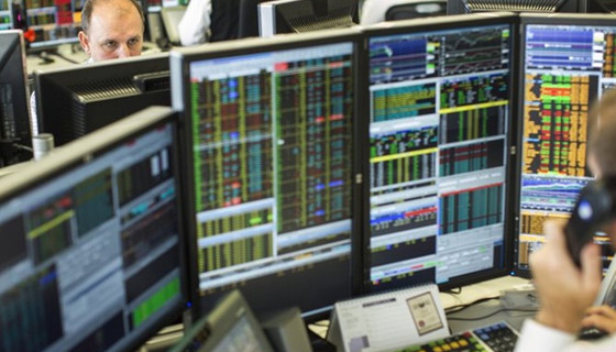 Borsa hızlı yükseldi, dolar dalgalandı