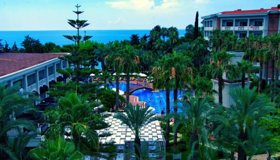 Ünlü otel yarı fiyatına satılıyor