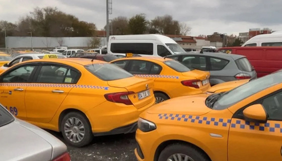 İstanbul'daki otoparklarda taksi yoğunluğu