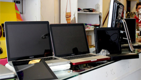 THY uçaklarında unutulan eşyalar satışa çıktı