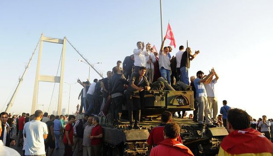 Darbeciler kriptolu telsiz yerine Whatsapp'ı tercih ettiler