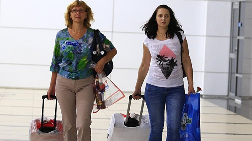 Turist getiren uçaklara yakıt desteği