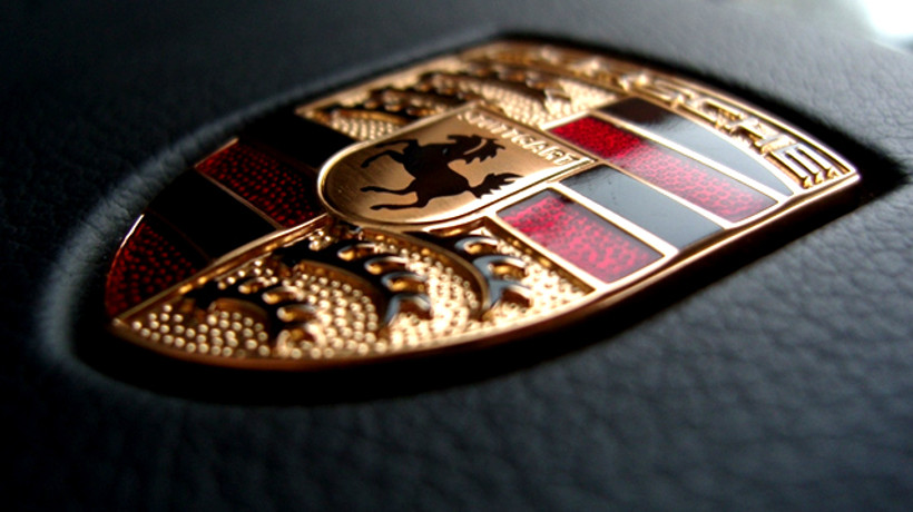 Porsche'a yanıltıcı yazılım suçlaması