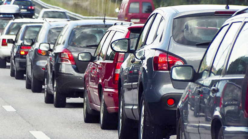 "Trafik sigortasında tavan fiyat sürmeli"