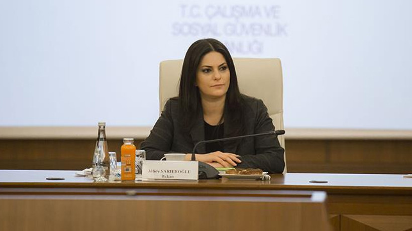 Bakan Sarıeroğlu'ndan 'taşeron' açıklaması