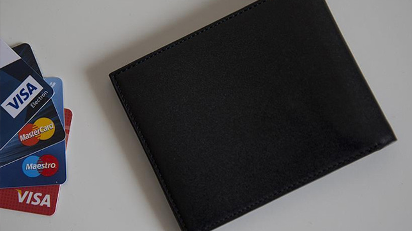 Kartlar cüzdandan 'uçuş' için çıktı