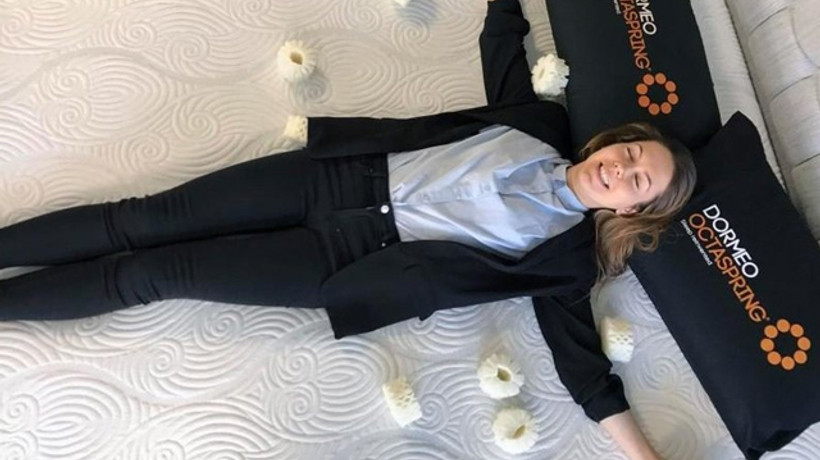 Yatakta yatıp ayda 33 bin lira para kazanıyor!