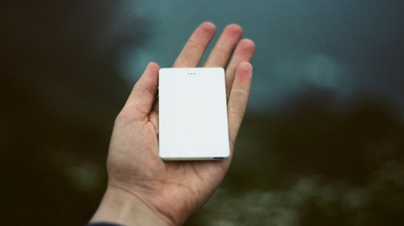 En küçük telefon geri döndü! İşte fiyatı...