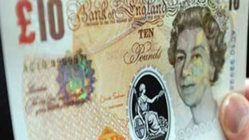 İngiltere plastik paraya geçiyor