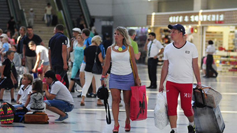 Antalya'ya havayoluyla gelen yabancı ziyaretçi sayısı yüzde 32 arttı