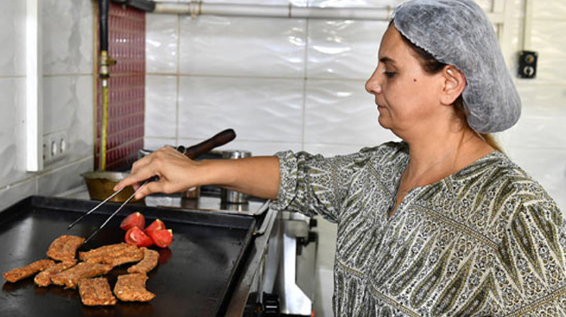 Ev hanımıydı patron oldu