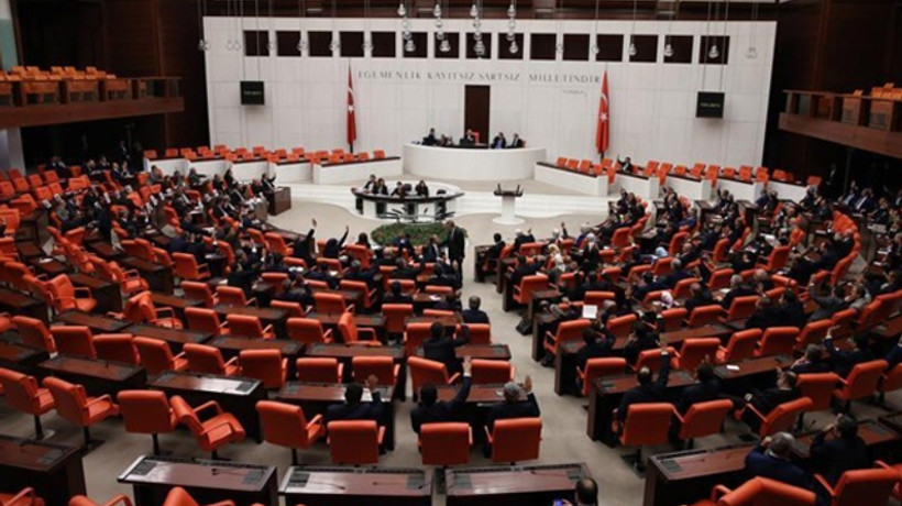 Emeklilikte yaşa takılanların gözü Meclis'te