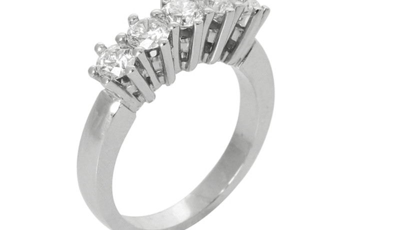 Haftada bir pırlanta yüzük!