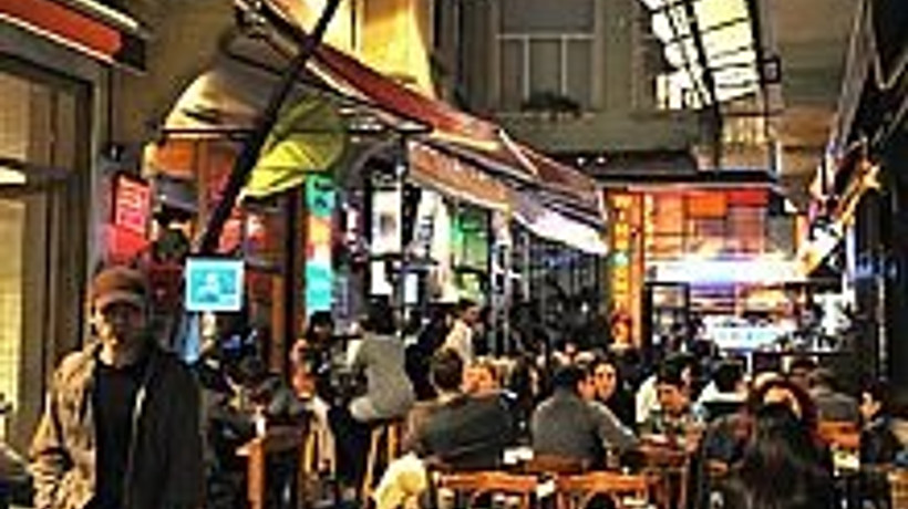 Asmalımescit'te yaprak dökümü